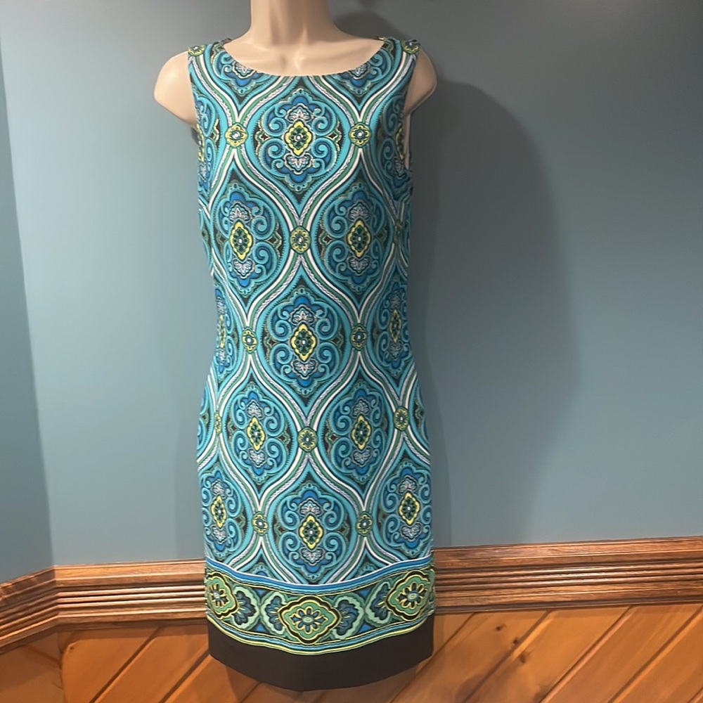 Cache lined casual dress